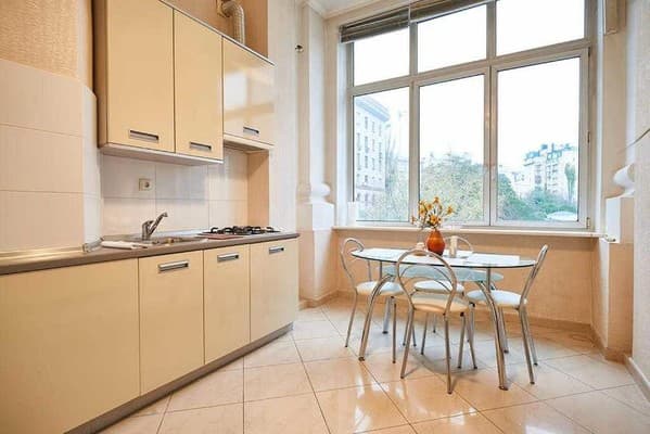 Home Hotel ул. Крещатик, 27 12