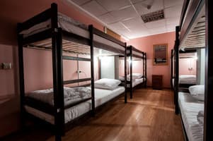 Хостел Pallet Hostel. Место в общем 8-местном номере  1