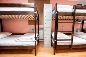 Хостел Pallet Hostel. Место в общем 8-местном номере  3