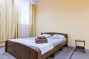 Возле Бессарабки на ул. Кропивницкого 12